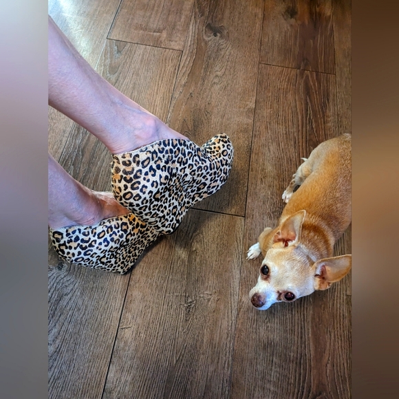 Mariko Jovanna Asymmetrical Pony Hair Wedge Booties Brand New Size 10 - Picture 2 of 8